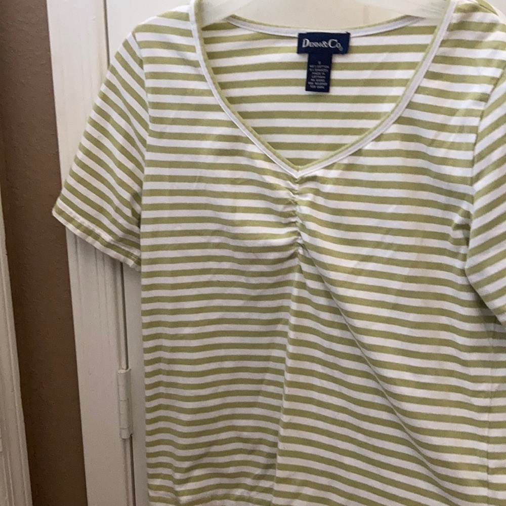 FINAL MARKDOWN Denim and company striped tee small